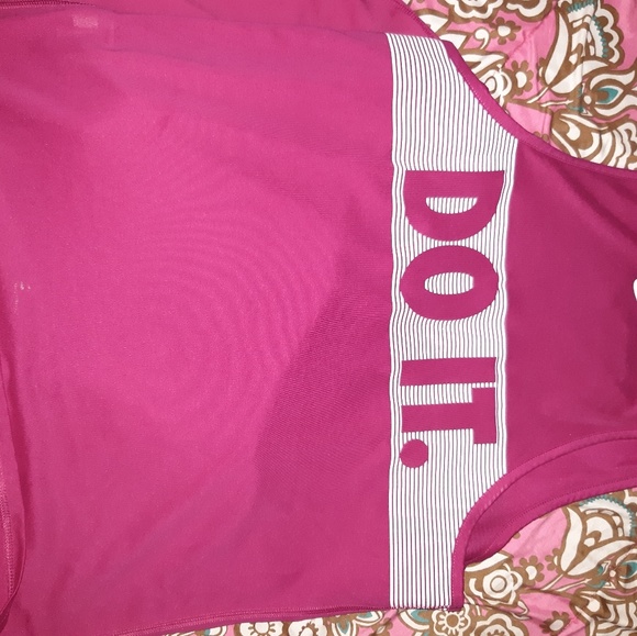 Nike gym suit. Top is medium bottoms are large - Picture 6 of 6